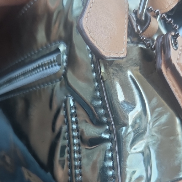 Vintage Coach Poppy Mirror Metallic Flight Bag - Picture 10 of 11